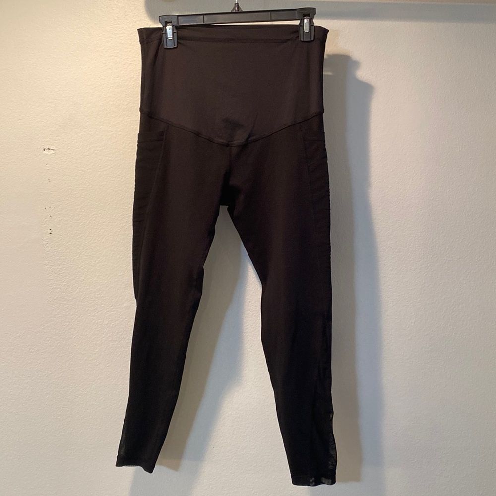 Pinkblush Maternity Active Capri Large with side pockets